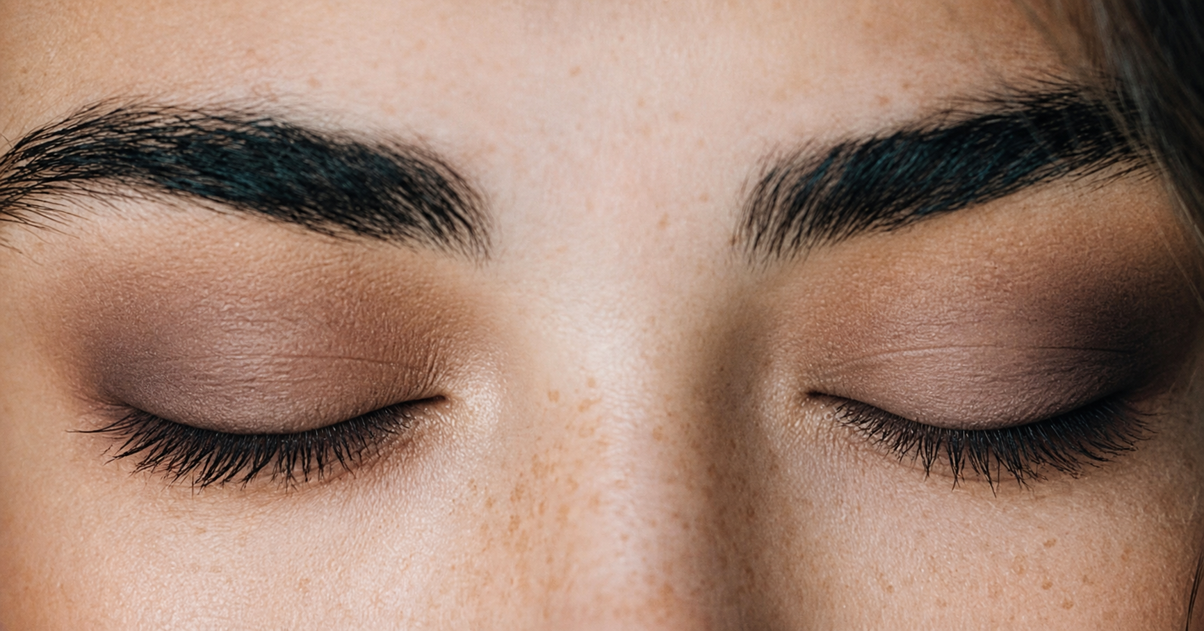 Closed eyes before iridology reveal